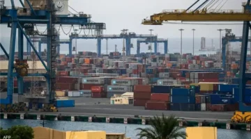 العجز التجاري التركي يرتفع بشكل قياسي خلال 10 أشهر وينذر بتفاقم أزمة الليرة 1